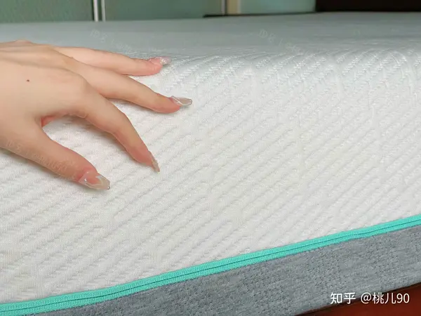 别再乱买床垫!一张好床垫对睡眠的真实影响!家用床垫推荐:白色光年M1床垫实测分享 V2 277b5872f391e5bd61fbc41dffd1ce3c B
