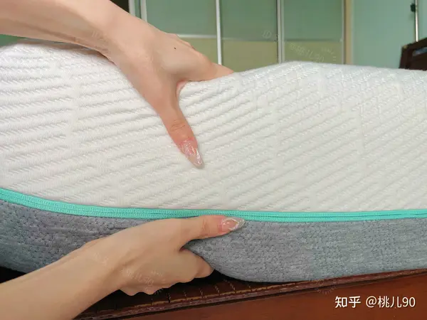 别再乱买床垫!一张好床垫对睡眠的真实影响!家用床垫推荐:白色光年M1床垫实测分享 V2 D6cc63b7b389f482a43b24f0ef452feb B